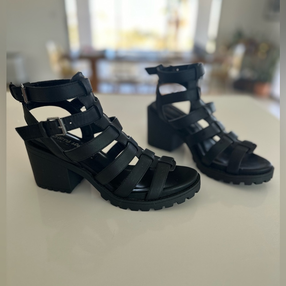 Dirty Laundry Fun Stuff chunky heel sandal - black size 8.5